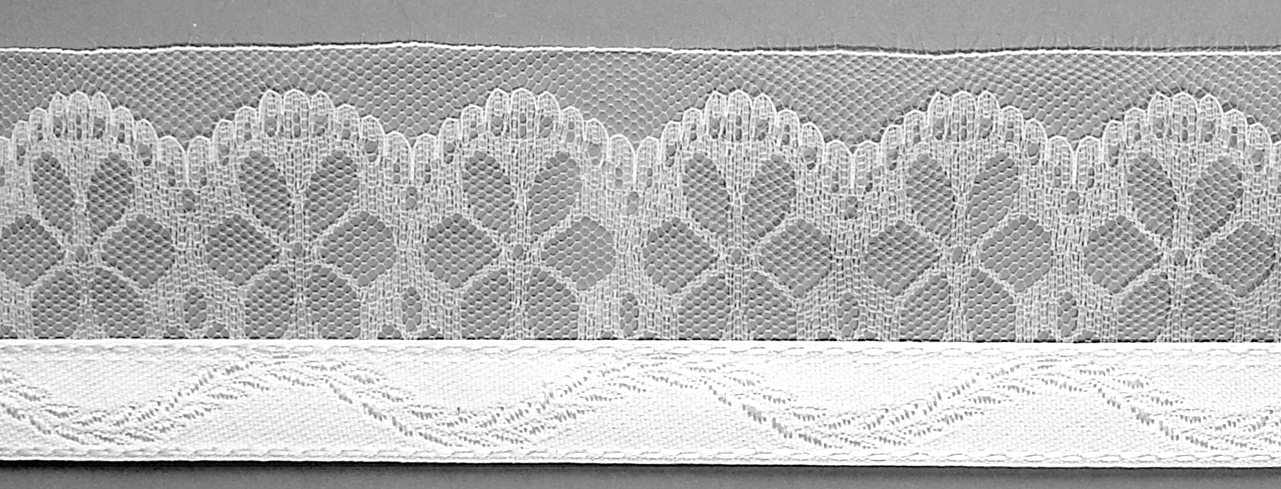 Meter Lotband Ranke weiß mit 5 cm breiter Spitze (100 m/Rolle)