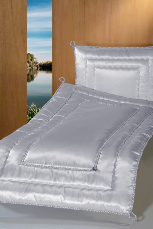 Deckengarnitur  162 Atlas silber, Kordel